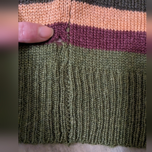 Olivaceous sweater women's medium long sleeve striped burgundy/olive nwt - Picture 14 of 16